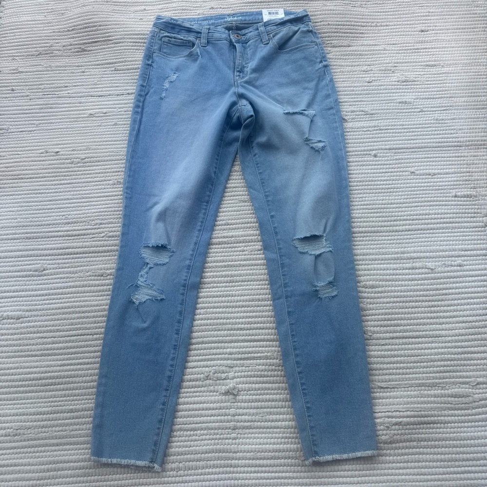 Style & Co Curvy Fit Distressed Skinny Jeans Mid Rise Tummy Control 4 NWT